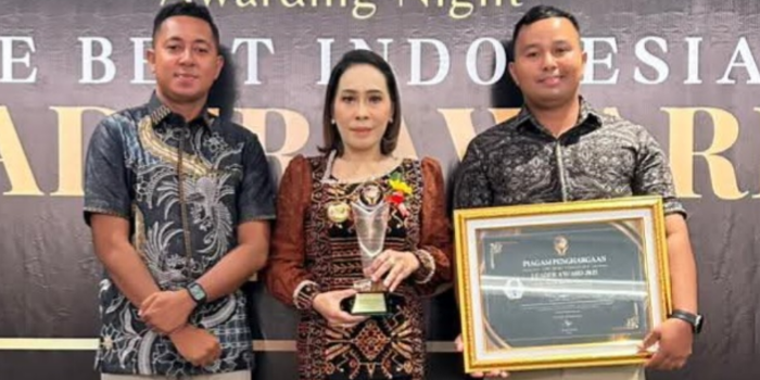 FPPB Beri Penghargaan Kepada Bupati Ratu Wulla Dengan Kategori Inovasi Pemerintahan 1 20251025 091611